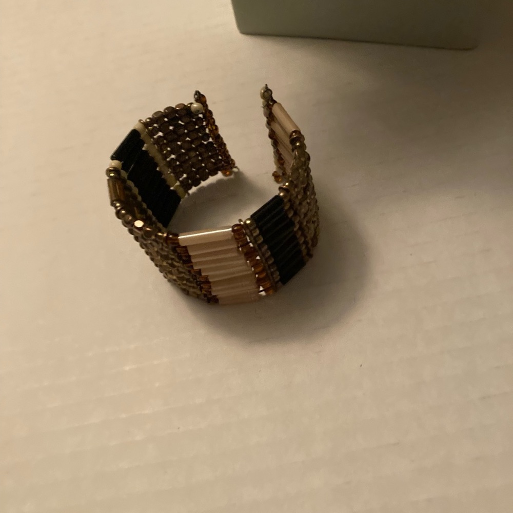 Brown and cream beaded bracelet